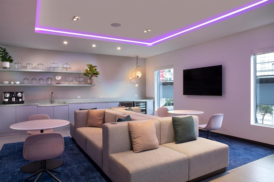 YOTEL Miami Hotel in Miami