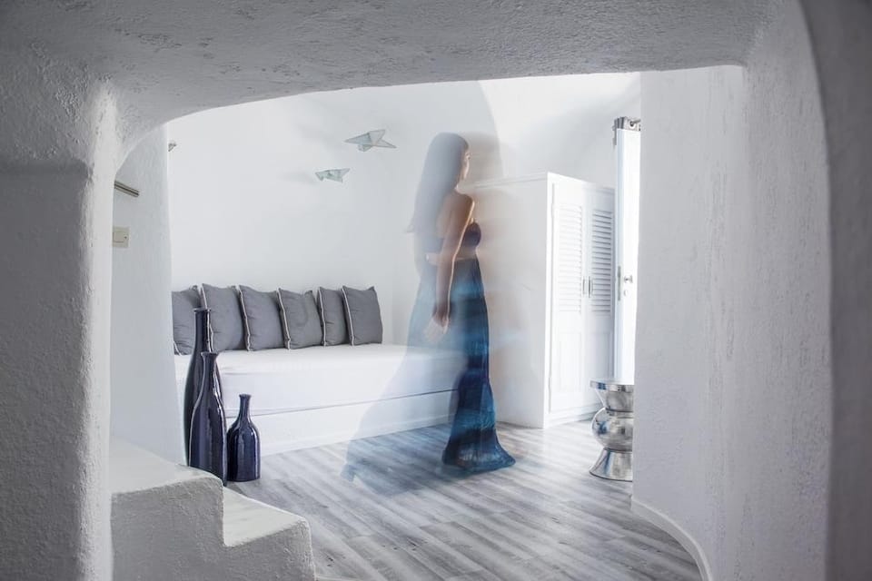 Mill Houses New Elegant Suites By Mr And Mrs White Hotel in Thera