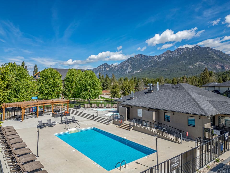 Bighorn Meadows Resort Hotel in Radium Hot Springs