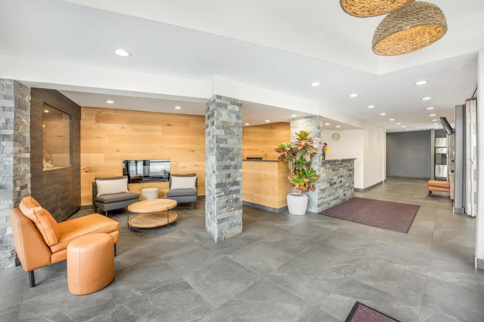 Glen Lyon Inn Hotel in Port Hardy