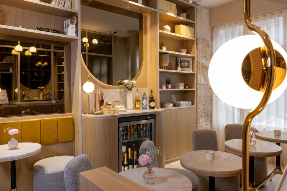 Bar/lounge