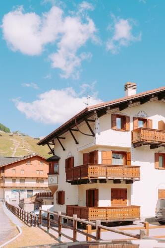 Residence L'Arcobi Hotel in Canton of Grisons
