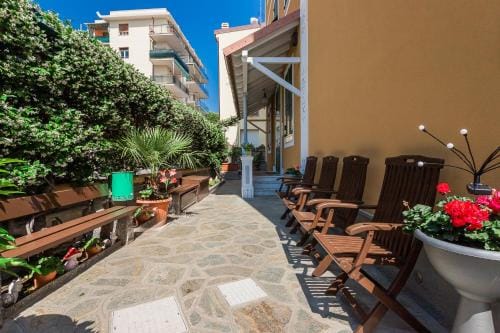 Residence Villa Alda Hotel in Pietra Ligure