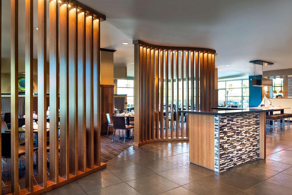 DoubleTree by Hilton San Francisco Airport North Bayfront Hotel in Brisbane