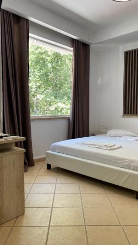 Emerald Suites Hotel in Crete