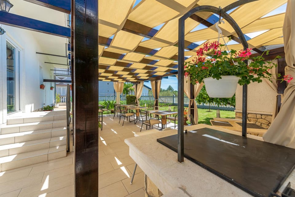 Bed & Breakfast Maki Hotel in Biograd na Moru