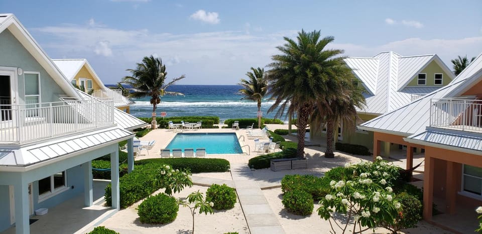 Ocean Paradise Resort in North Side