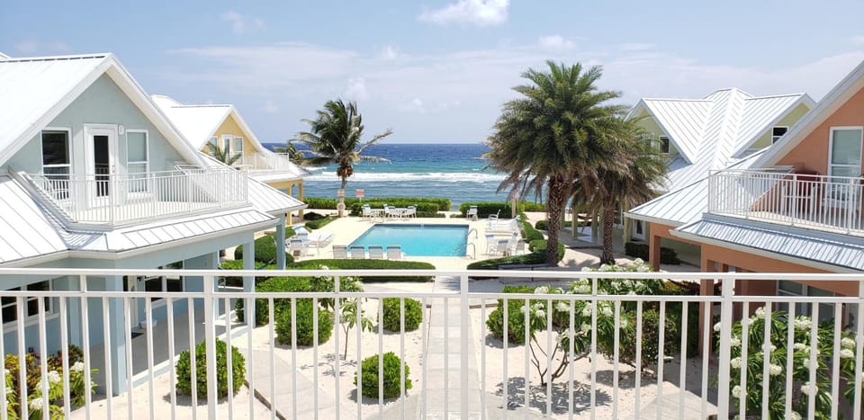 Ocean Paradise Resort in North Side