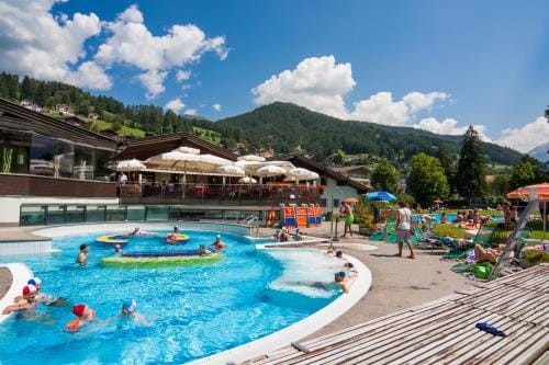 AppartChalet LA RONDULA - 100m from Seceda Hotel in Ortisei