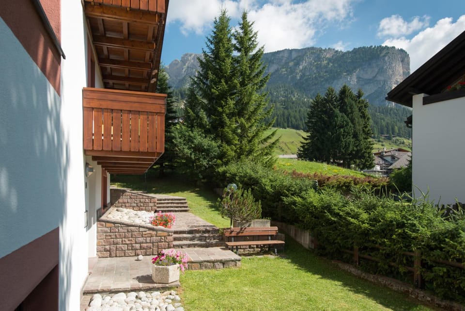 Apartments Lores Hotel in Sëlva