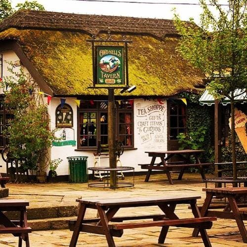 Guy's Thatched Hamlet Hotel in Wyre District