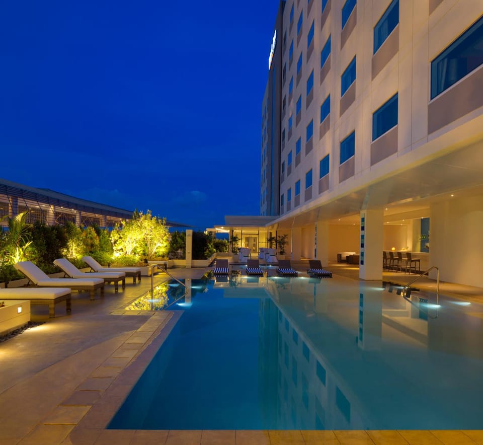 Swimming pool