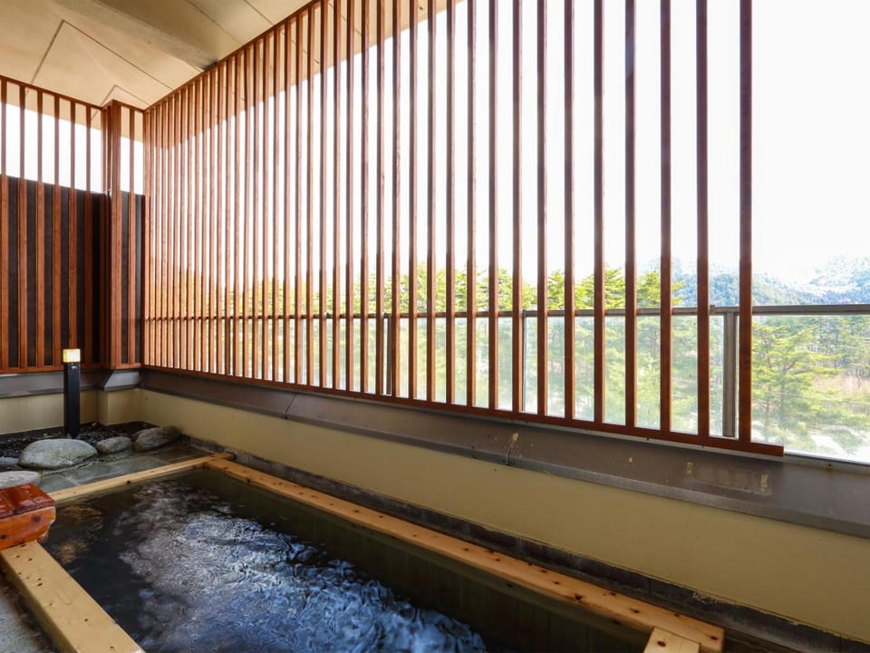 Open air bath
