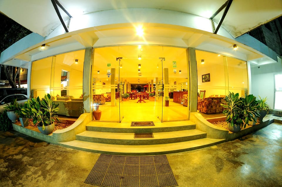 Lake Wind Hotel Resort in Southern Province