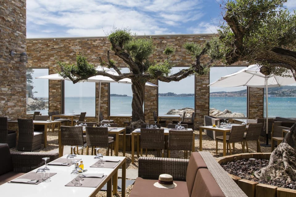 Hostellerie De La Farandole Hotel in Sanary-sur-Mer