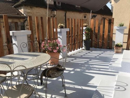 Logis Saint Vivant Hotel in Bourgogne-Franche-Comté