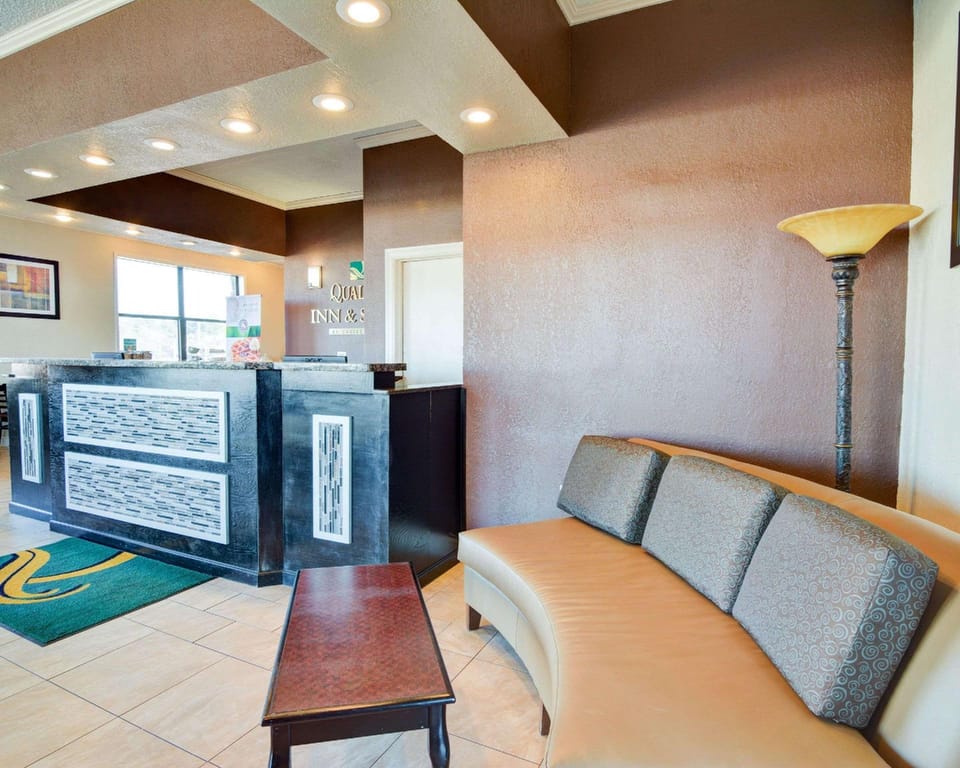 Quality Inn & Suites Hot Springs-Lake Hamilton Hotel in Hot Springs