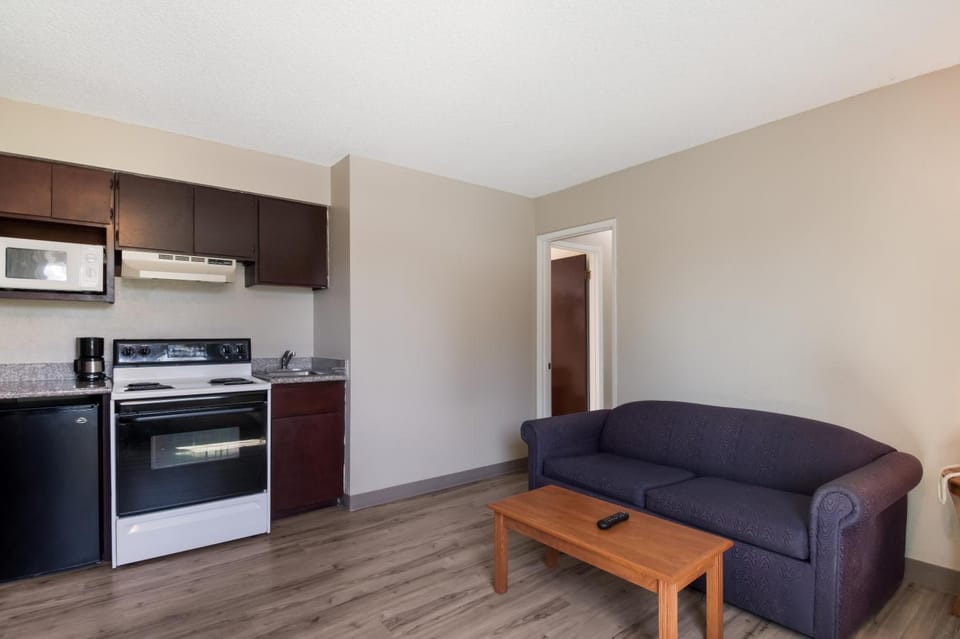Rodeway Inn & Suites Portland West - Beaverton Hotel in Beaverton