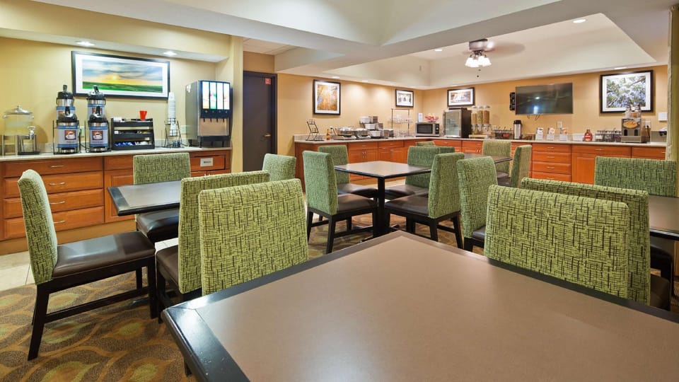 Best Western Plus Mishawaka Inn Hotel in Granger