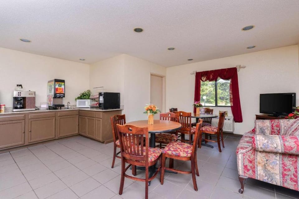 Baymont by Wyndham Acworth Hotel in Acworth