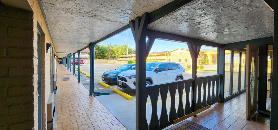 Stratford Inn Tyler Hotel in Tyler