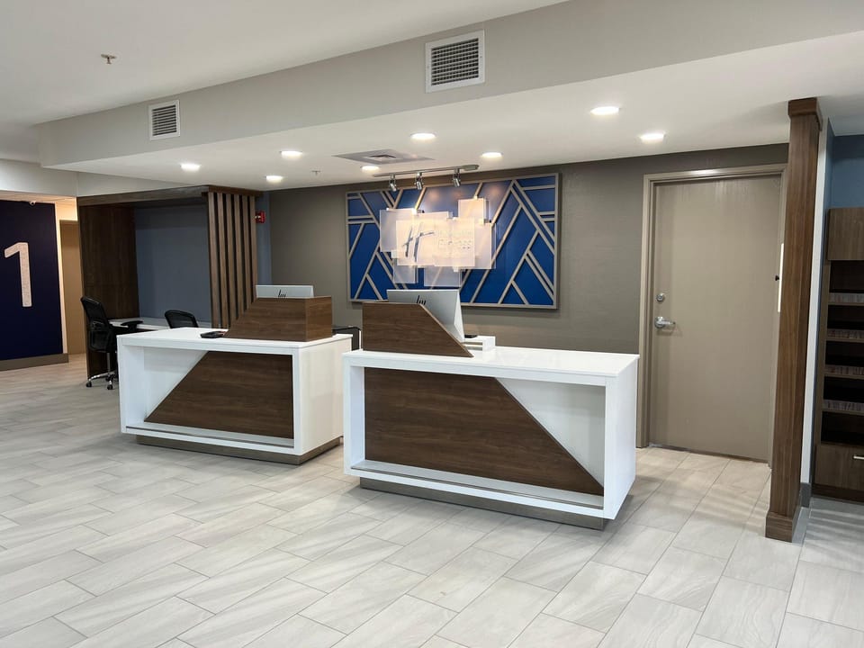 Holiday Inn Express Wichita North - Park City By IHG Hotel in Wichita