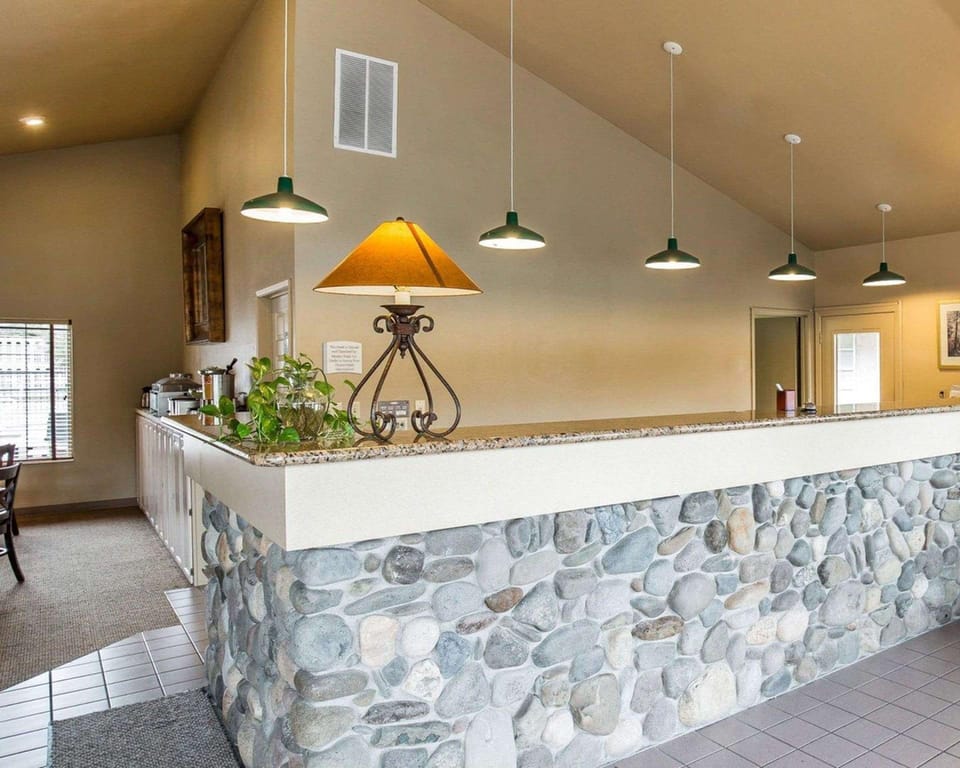 Quality Inn & Suites Minden Hotel in Sierra Nevada