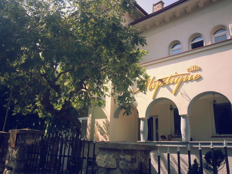 Villa Mystique Resort in Belgrade