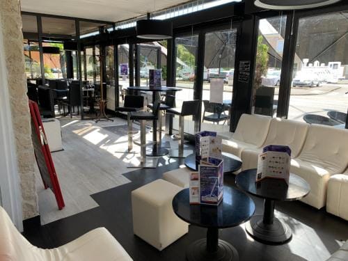 La Locomotive Hotel in Centre-Val de Loire
