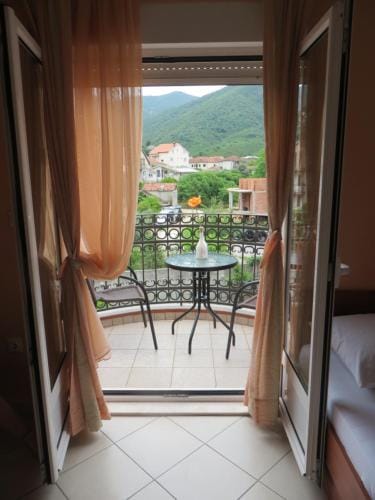 Guest House Villa Zivanovic Hotel in Kotor Municipality