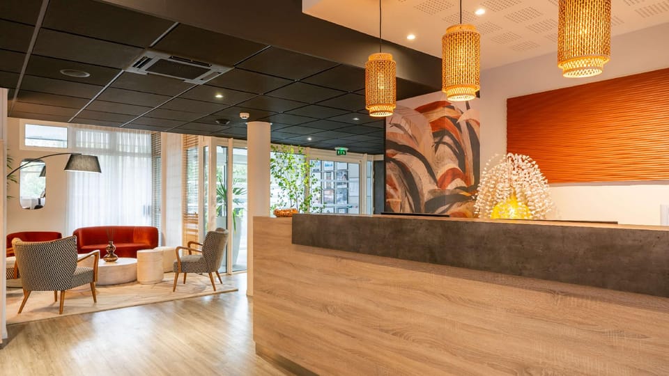 Kyriad Prestige Vannes Centre - Palais des Arts Hotel in Vannes