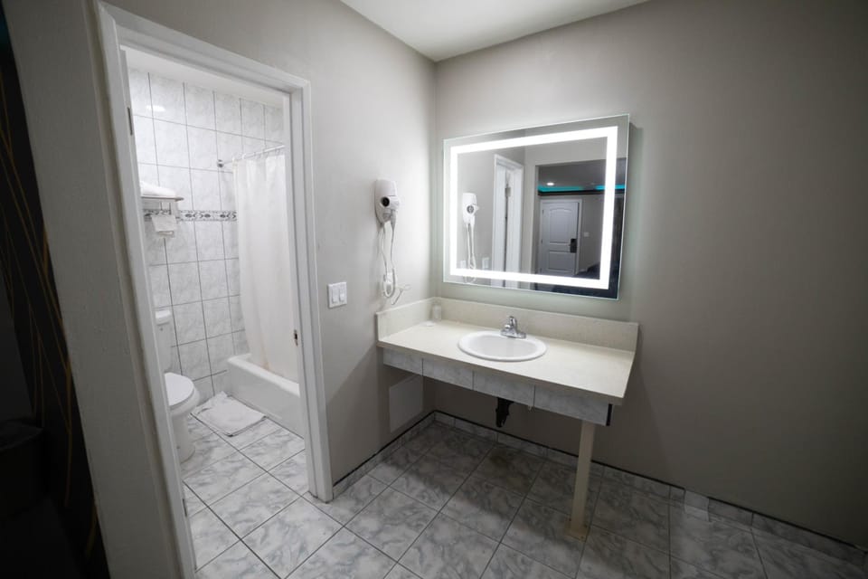 Artesia Motor Inn Hotel in Bellflower