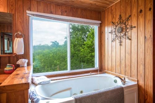 River Ridge Bandera Cabin Hotel in Rio Grande