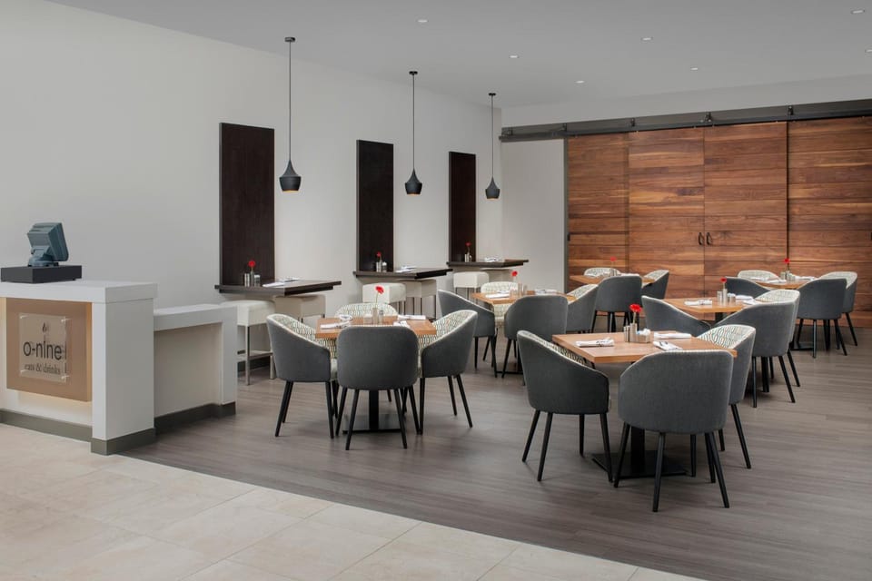 Crowne Plaza San Antonio Airport By IHG Hotel in San Antonio