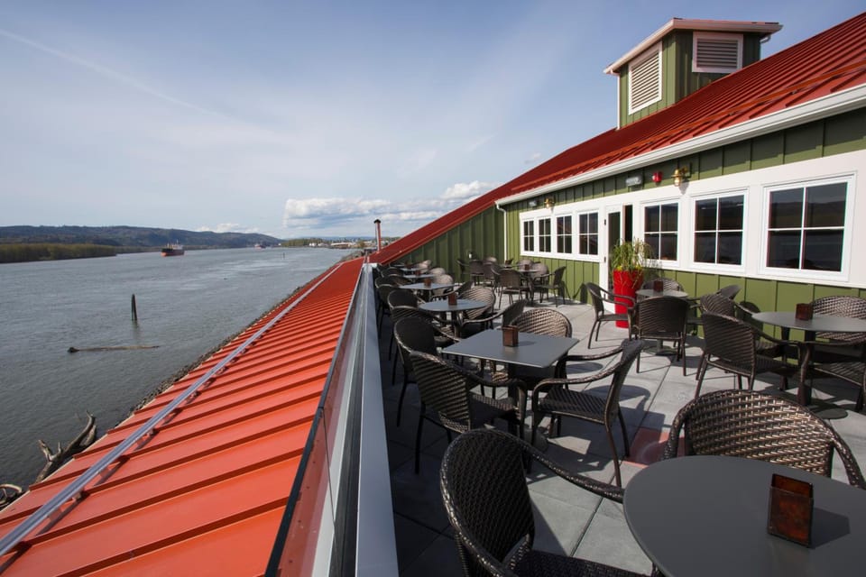 McMenamins Kalama Harbor Lodge Hotel in Washington