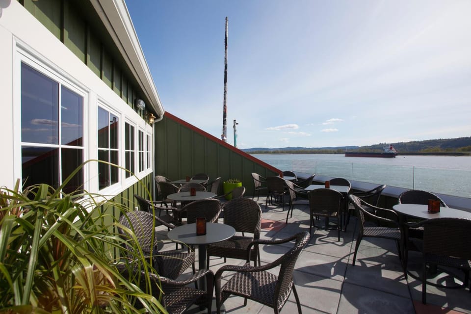 McMenamins Kalama Harbor Lodge Hotel in Washington