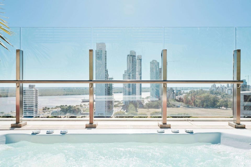 Dazzler by Wyndham Rosario Hotel in Rosario