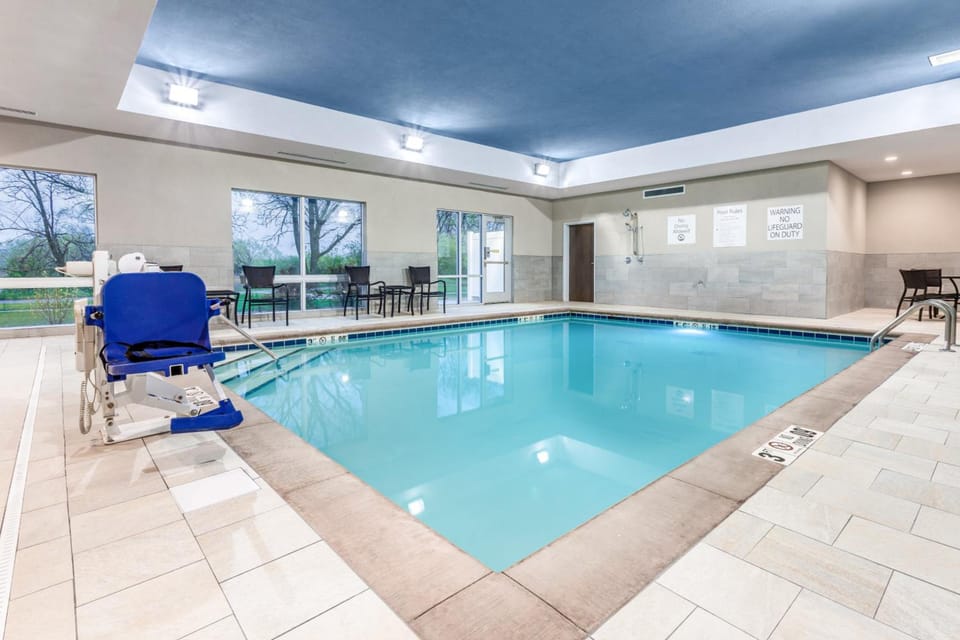 Holiday Inn Express & Suites Hammond By IHG Hotel in Hammond