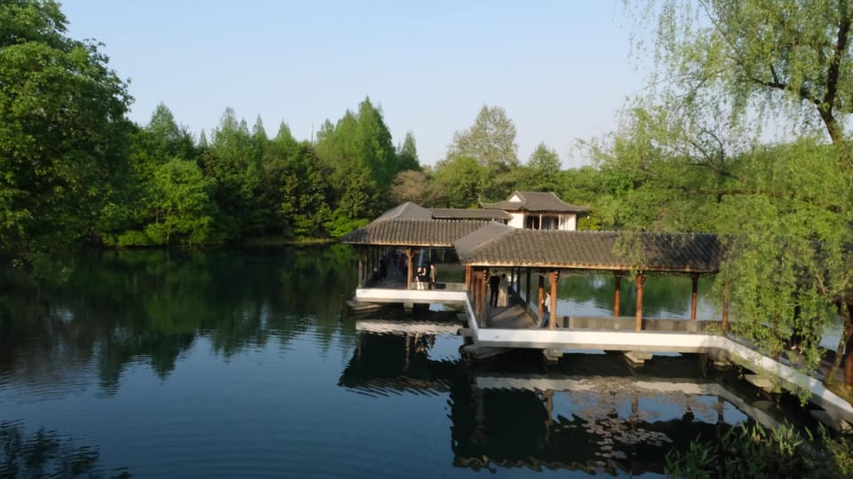 Rock & Wood Cozy House Apartment hotel in Hangzhou