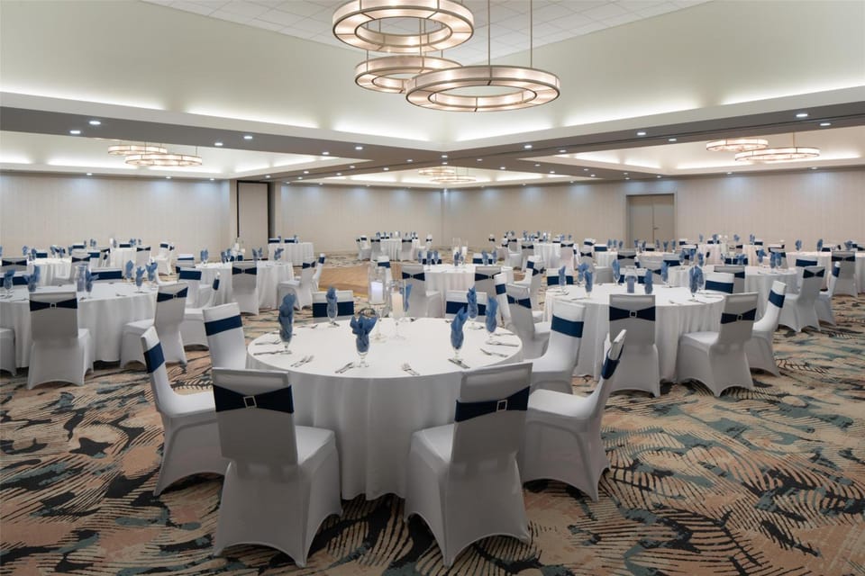 DoubleTree by Hilton Virginia Beach Hotel in Virginia Beach