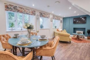 The Lodge - 2 Bedroom Cottage - Princes Gate Hotel in Amroth