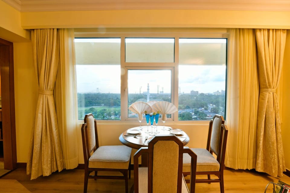 Peerless Hotel Kolkata Hotel in Kolkata