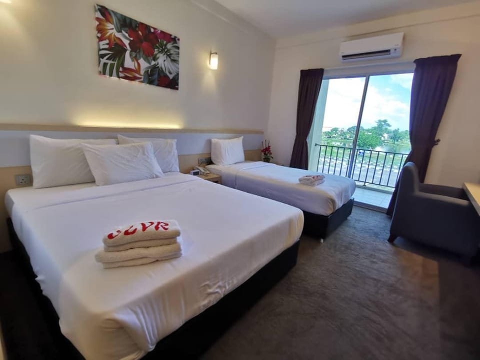 Serdang Lake View Resort Hotel in Kedah