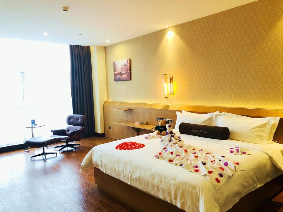 James Joyce Coffetel Chengdu Qingbaijiang Branch Hotel in Chengdu