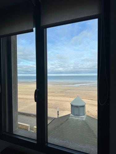 Papagayo Hotel in Normandy