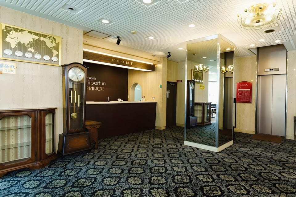 City Hotel Airport in Prince Hotel in Sennan