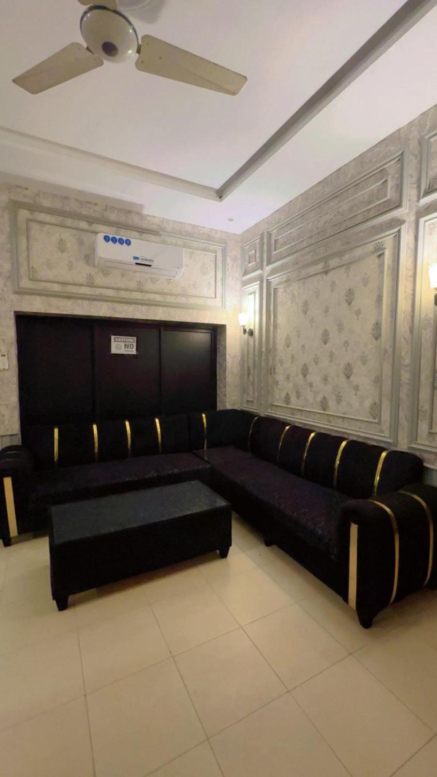 Shared lounge/TV area