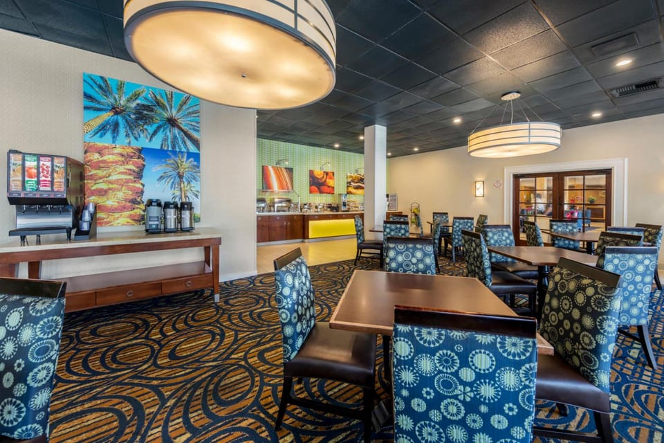 Clarion Hotel Anaheim Resort Hotel in Garden Grove