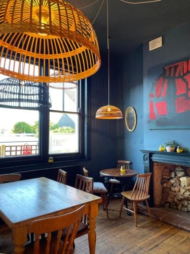 Rooms At The Rosebery Inn in Norwich