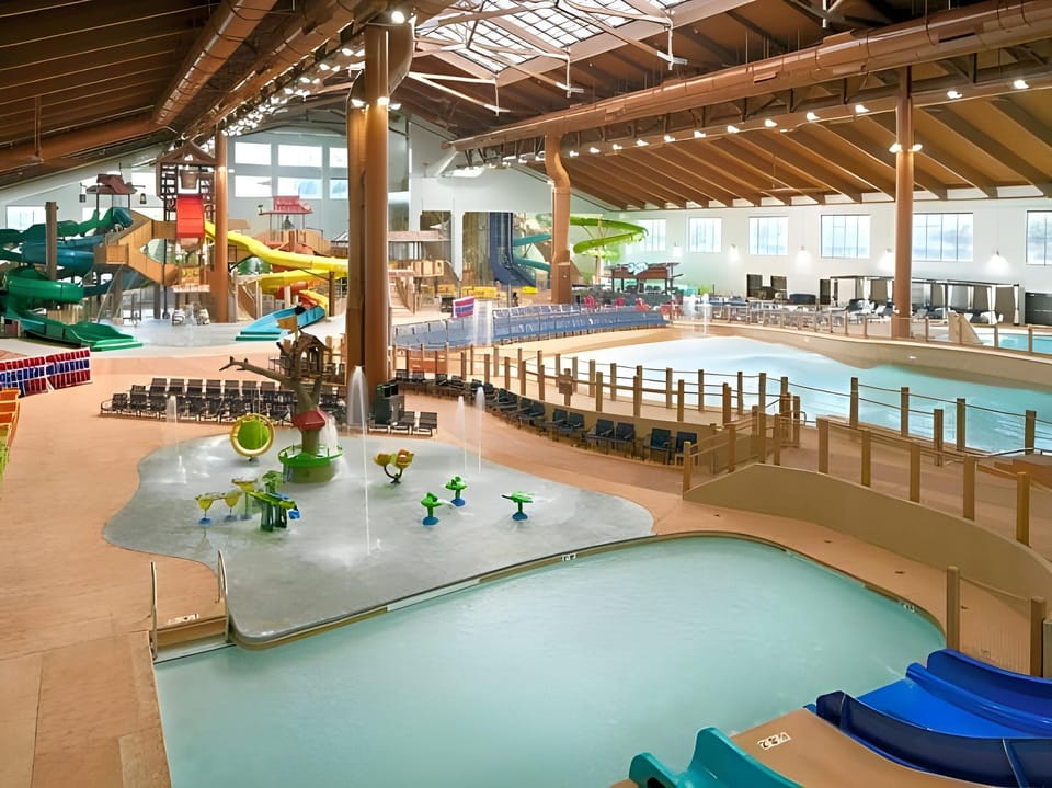 Great Wolf Lodge Manteca Hotel in Manteca